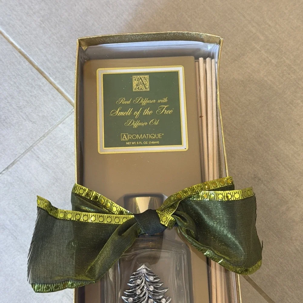 Aromatique The Smell Of The Tree Mini Reed Set With Diffuser Oil 1 Oz